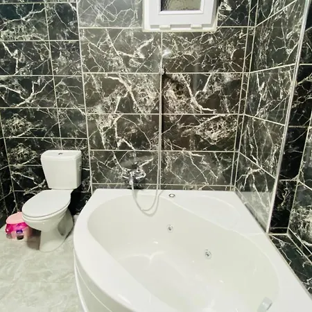 아파트 Sisli Pangalti Da Jakuzili Luex 이스탄불