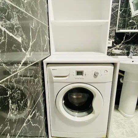 아파트 Sisli Pangalti Da Jakuzili Luex 이스탄불